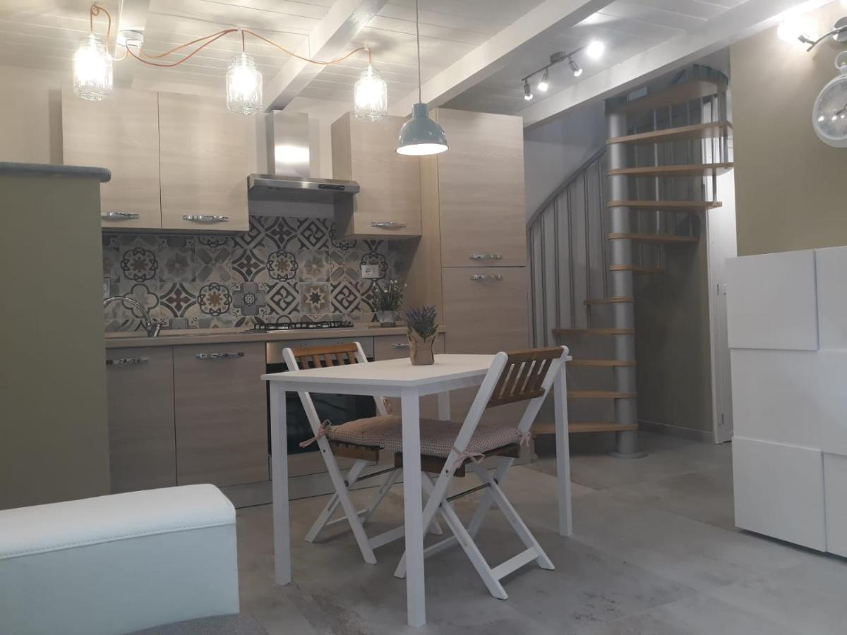 Antico-Vicolo Appartamento Viviana Vercelli Bagian luar foto